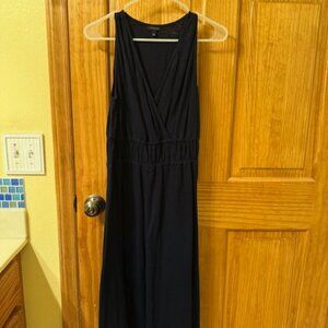 Talbots Never been worn black, sleeveless, mid calf dress
